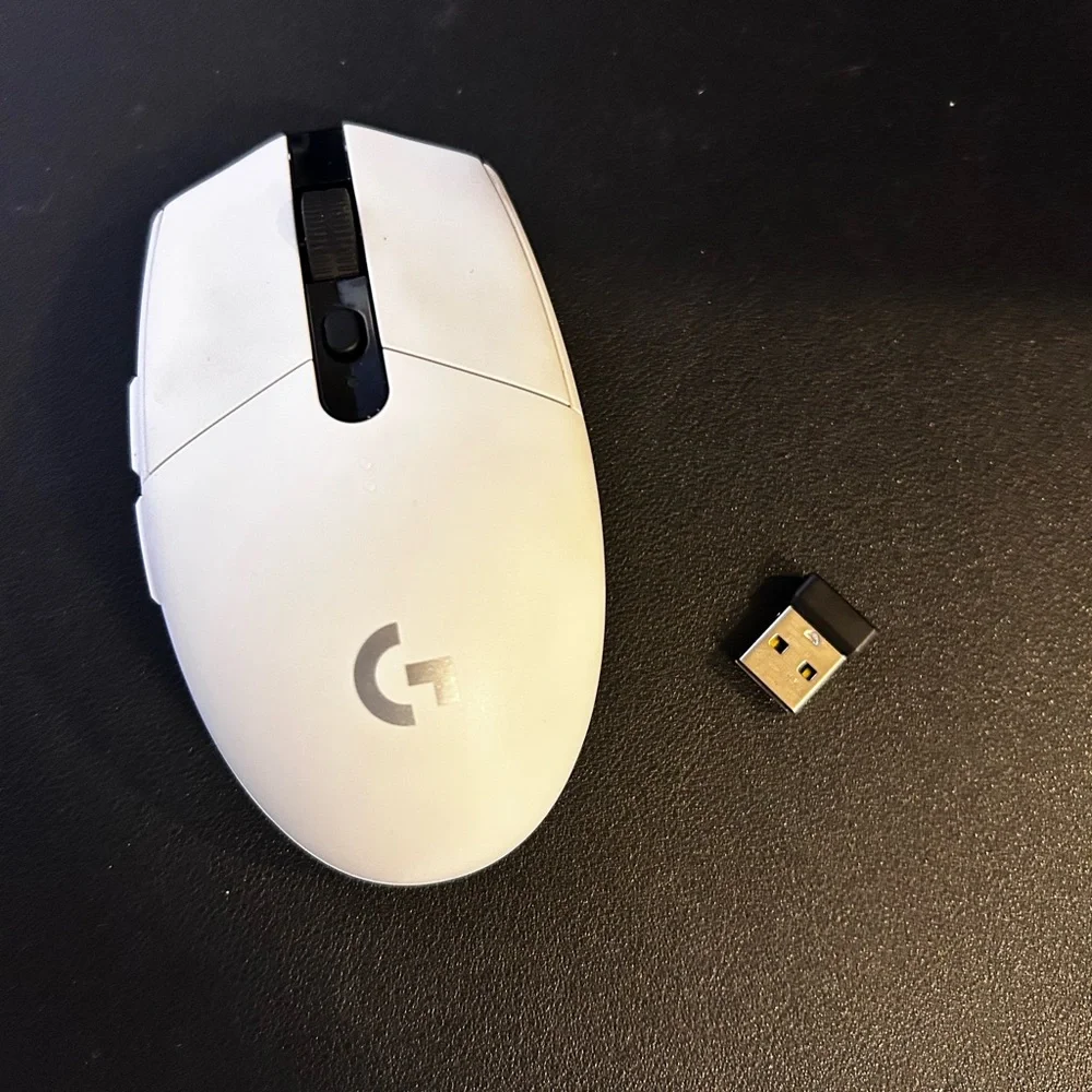 LOGITECH GAMING MOUSE
